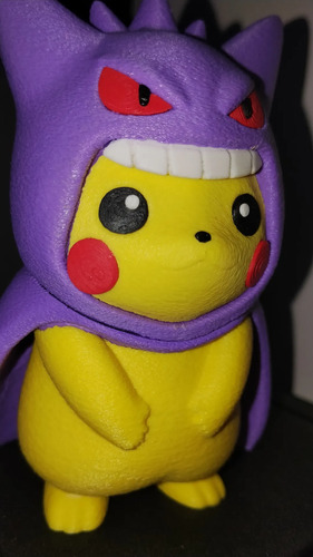 Figura Pikachu Con Poncho De Gengar - Imagen 4