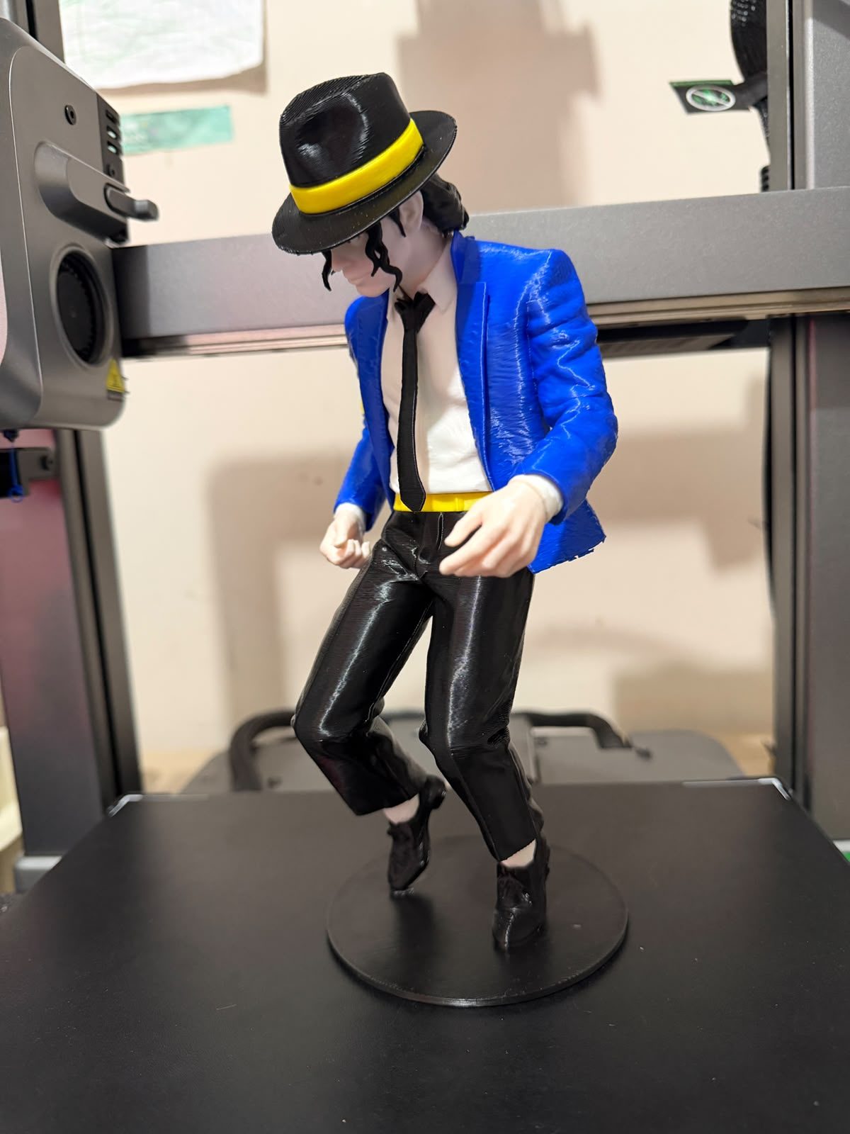 Figura Michael Jackson – 23 cm - Imagen 3