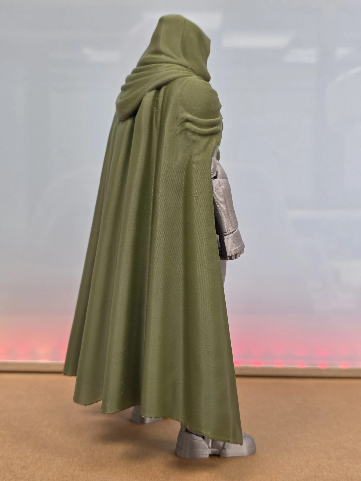 Figura Doctor Doom de 24 cm – Impresa en 3D - Imagen 4