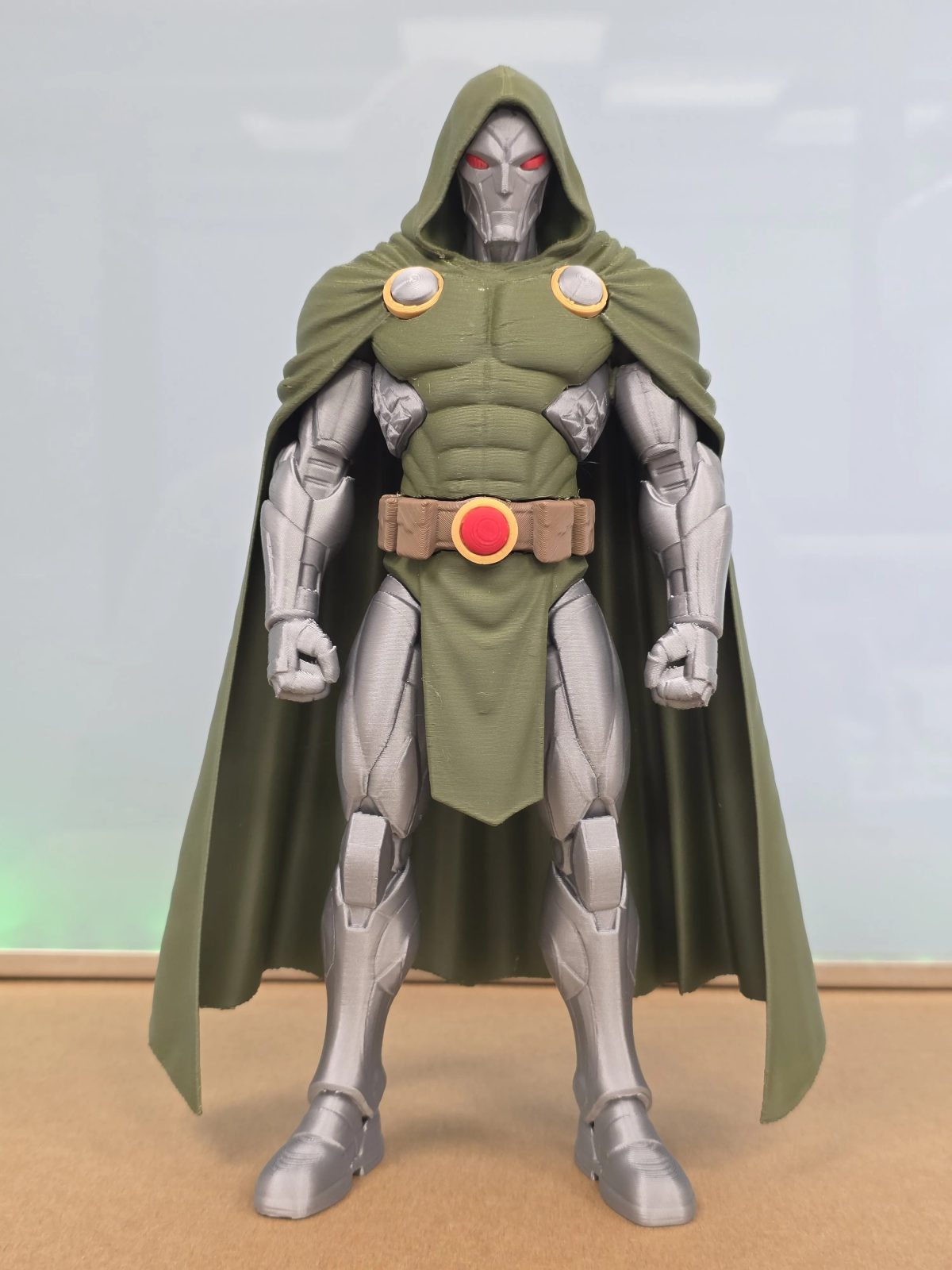 Figura Doctor Doom de 24 cm – Impresa en 3D - Imagen 5